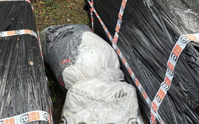 Matériaux de couverture préparés pour un chantier en ardoises