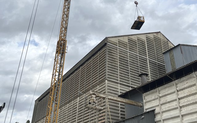 Levage sur bâtiment agricole à Blois